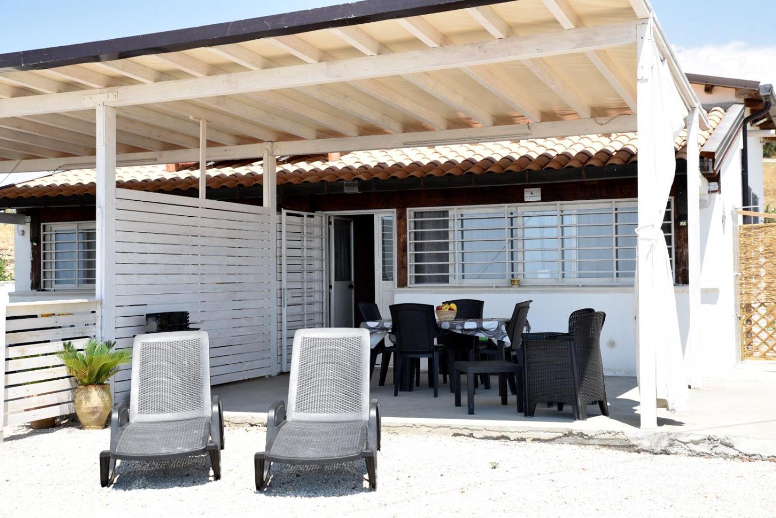 Casa Vacanze Abbacari Realmonte Bilik gambar